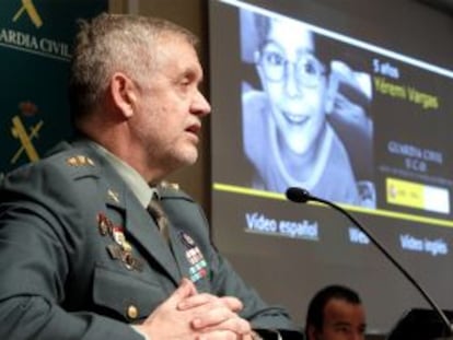 El responsable de Delincuencia Especializada y Drogas de la UCO de la Guardia Civil, teniente coronel Manuel Llamas, durante la rueda de prensa ofrecida en Madrid sobre el 'caso Yéremi Vargas'.