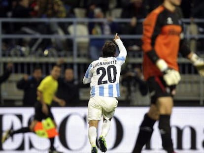 Buonanotte celebra el primer gol del Málaga.