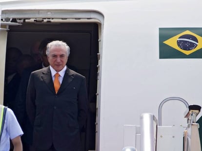 El presidente brasile&ntilde;o, Michel Temer, desembarca en el aeropuerto internacional de Xiaoshan en Hangzhou (China) hoy, 2 de septiembre de 2016.