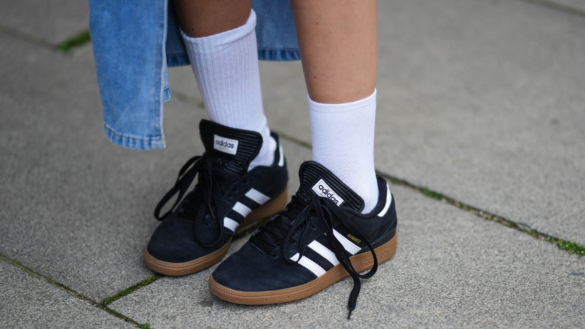 Las rebajas llegan a Adidas y Skechers: 6 zapatillas para hombre y mujer con descuentos de hasta el 55%