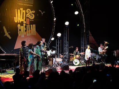 Concierto de Laïla Amezian y el grupo de comediantes Kabareh Cheikhats el pasado septiembre en el festival de 'Jazz au Chellah'