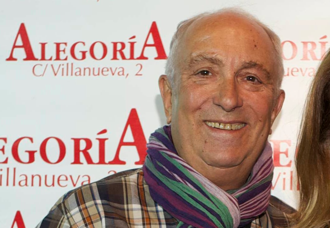 Muere el periodista Carlos Ferrando, uno de los pioneros de la prensa rosa en España, a los 76 años 