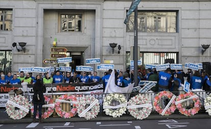 Funcionarios de prisiones se manifiestan ante la sede en Madrid de Instituciones Penitenciarias el pasado enero