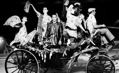 Desfile de Francis Montesinos en el coso de Las Ventas, dentro de la Pasarela Cibeles de 1985.