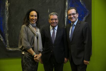 De izquierda a derecha, Marta Bretos nueva directora de Gestión del Talento; Augusto Delkáder, nuevo director editorial del grupo; y Jorge Rivera, nuevo director de Comunicación y Relaciones Institucionales.