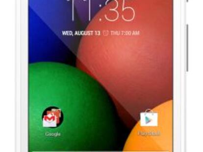 Motorola lanza por 119 euros un 'smartphone' para captar al usuario de móvil tradicional