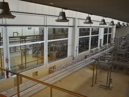 Interior de la factoría de Alimentos Lácteos, en Outeiro de Rei (Lugo)