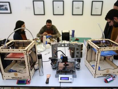 El proyecto de Toño Cabanelas y Gustavo Calvo que reutiliza para redes sociales actuales ordenadores obsoletos.