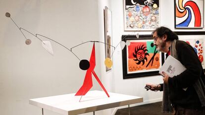 The red Base, obra de Alexsander Calder.