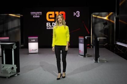 Cayetana Álvarez de Toledo, antes del debate de los candidatos de Barcelona al Congreso, en TV3.