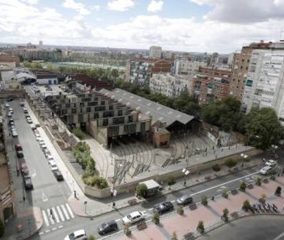 <strong>El último tren.</strong> Las cocheras de Cuatro Caminos, de Antonio Palacios, son el último ejemplo que queda en España de las cocheras de la época (1917-1919). La justicia acaba de dar luz verde a su derribo.