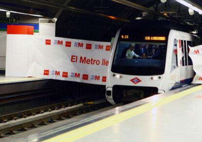 Esperanza Aguirre ha inaugurado hoy la ampliación de la Línea 11 de Metro de Madrid, que une el PAU de Carabanchel con el barrio de La Fortuna