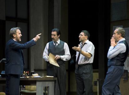 Carlos Hipólito, Ginés García, Andrés Herrera y Gonzalo Castro (de izquierda a derecha), en <i>Glengarry Glen</i> <i>Ross</i>, de David Mamet, dirigida por Daniel Veronese.