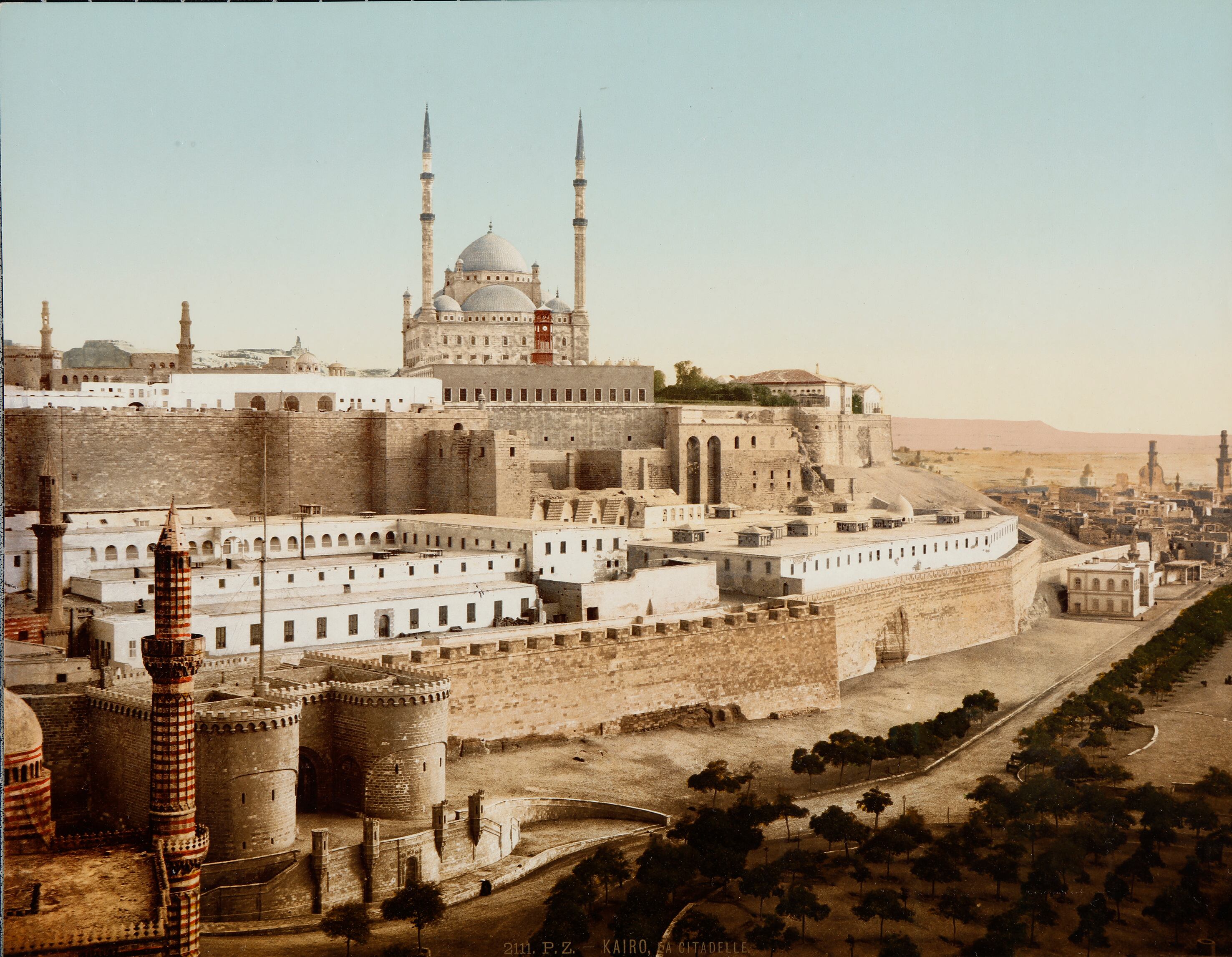 Imagen de la ciudadela de El Cairo, en 1898, coloreada con la técnica del fotocromo. 