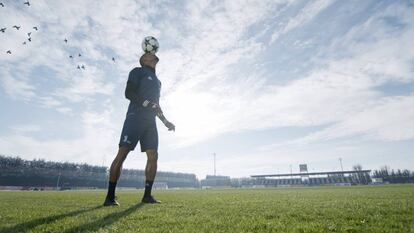 El jugador Douglas Costa en el documental 'First Team: Juventus', de Netflix.