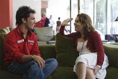 Toni Elías y Soraya Sáenz de Santamaría, en Barcelona.