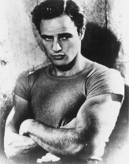 Marlon Brando, como Stanley Kowalski en <i>Un tranvía llamado deseo.</i>