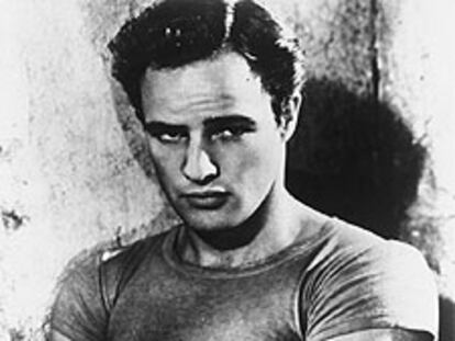 Marlon Brando, como Stanley Kowalski en <i>Un tranvía llamado deseo.</i>
