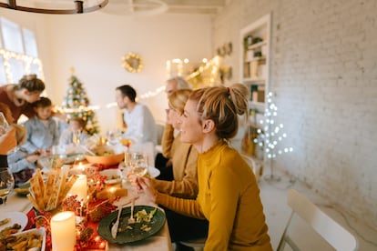 Las comidas de Navidad pueden ser una competición para ver quién se controla más. No solo es una autoflagelación, sino que se entiende como una victoria el ser capaz de tener fuerza de voluntad y resistir a esos apetitos.