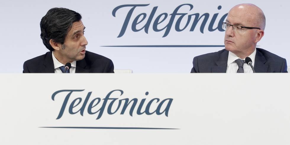 José María Álvarez-Pallete (izquierda), expresidente de Telefónica, y Angél Vilá, ex consejero delegado