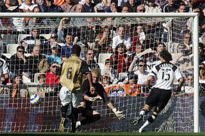 Imagen del primer gol del Málaga.