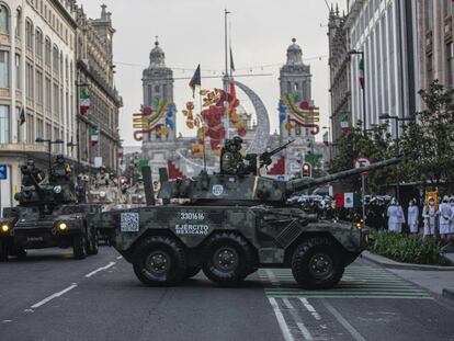 México retoma el desfile militar