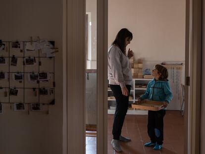 Una maestra en una escuela, en una imagen de archivo.