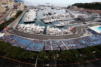 Lewis Hamilton durante el entranamiento en Monaco