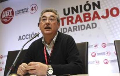 El Secretario de Acción Sindical de la UGT, Toni Ferrer, durante la rueda de prensa que ofreció en la sede de UGT, donde se celebra el 41 Congreso Confederal del sindicato. EFE/Archivo