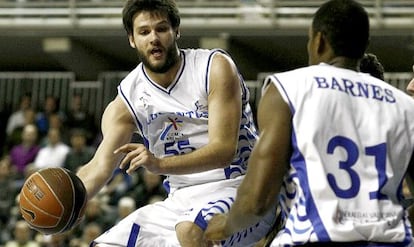Ivanov y Barnes, jugadores del Lucentum en la ACB 2011/12.