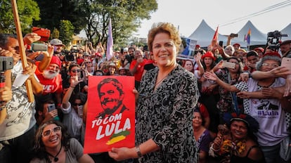 Dilma em ato em Curitiba, em abril.