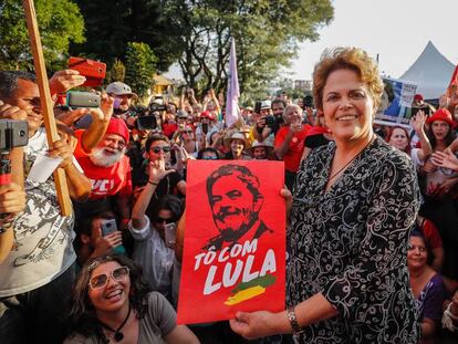 Dilma em ato em Curitiba, em abril.