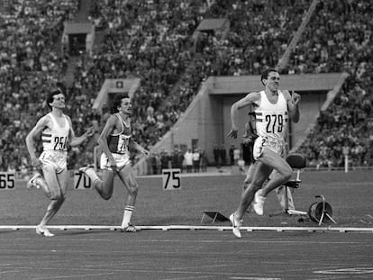 Ovett, primero en los 800m de Mosc&uacute; 80. Coe, con el dorsal 251, fue segundo.