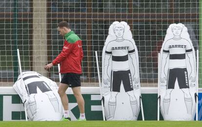 Amorebieta, durante un entrenamiento del Athletic.