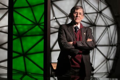El biólogo Antonio Lazcano fotografiado en Barcelona, el 1 de marzo.