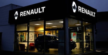 Concesionario de Renault en los alrededores de Nantes, Francia.