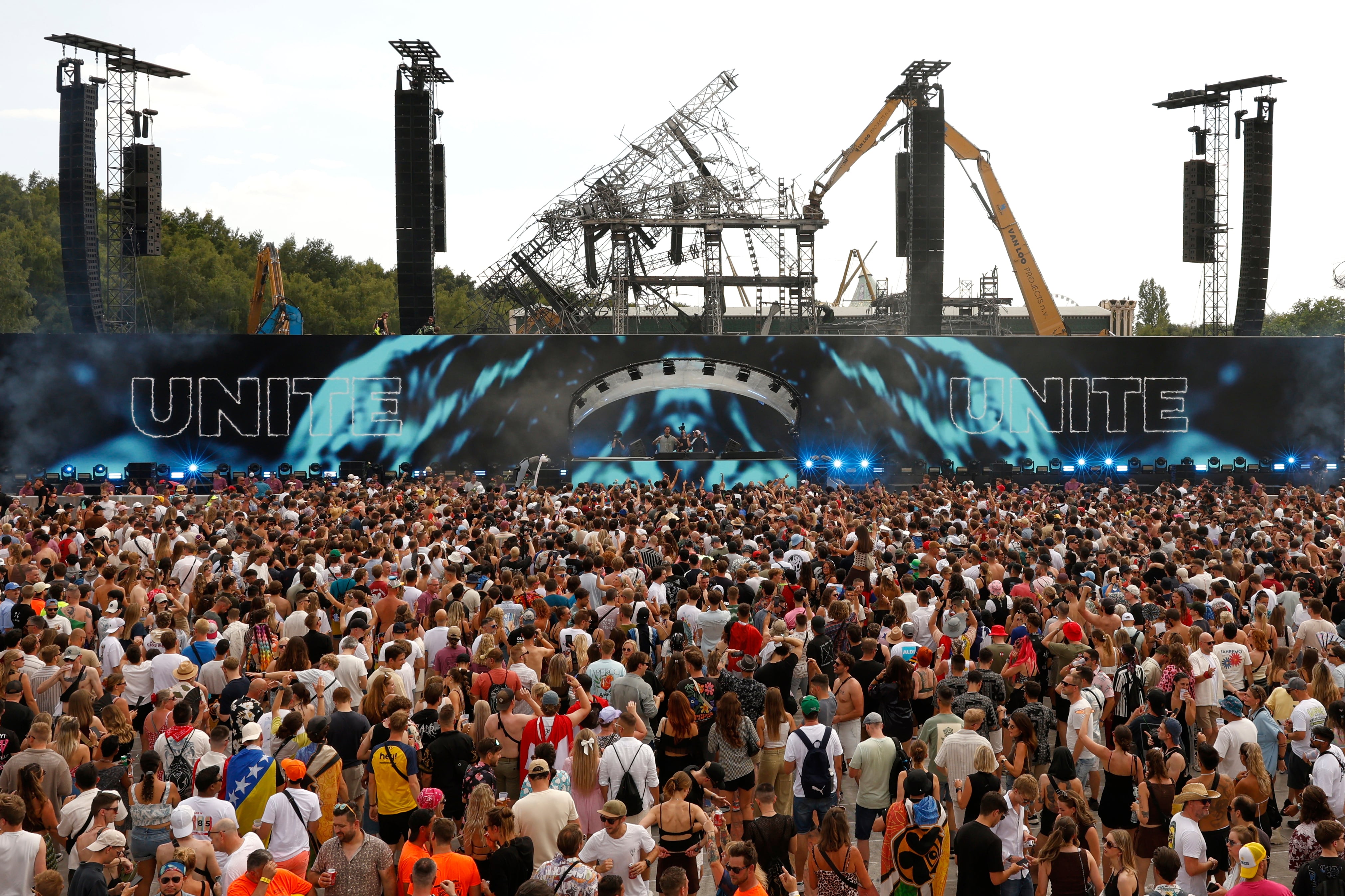 72 horas en Tomorrowland tras el incendio que arrasó su escenario principal: “Esto es Españaland”