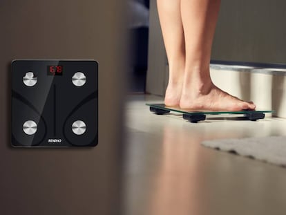 Un modelo de báscula inteligente que permite guardar datos históricos y medir también el índice de masa corporal o el porcentaje de grasa.