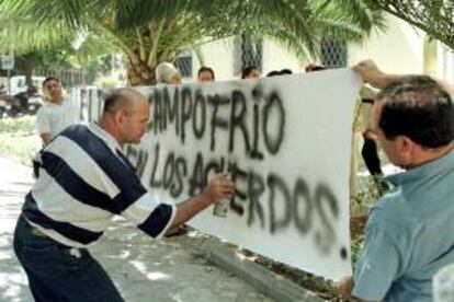 Varios trabajadores de Campofrío durante una protesta. EFE/Archivo