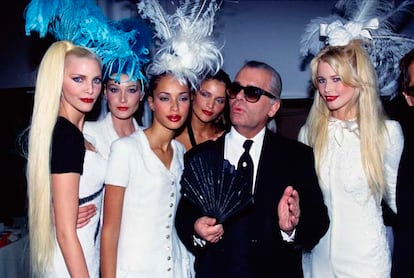 Karl Lagerfeld with Supermodels