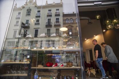 La Crème de la Crème, una pastelería con obrador con sabor francés.