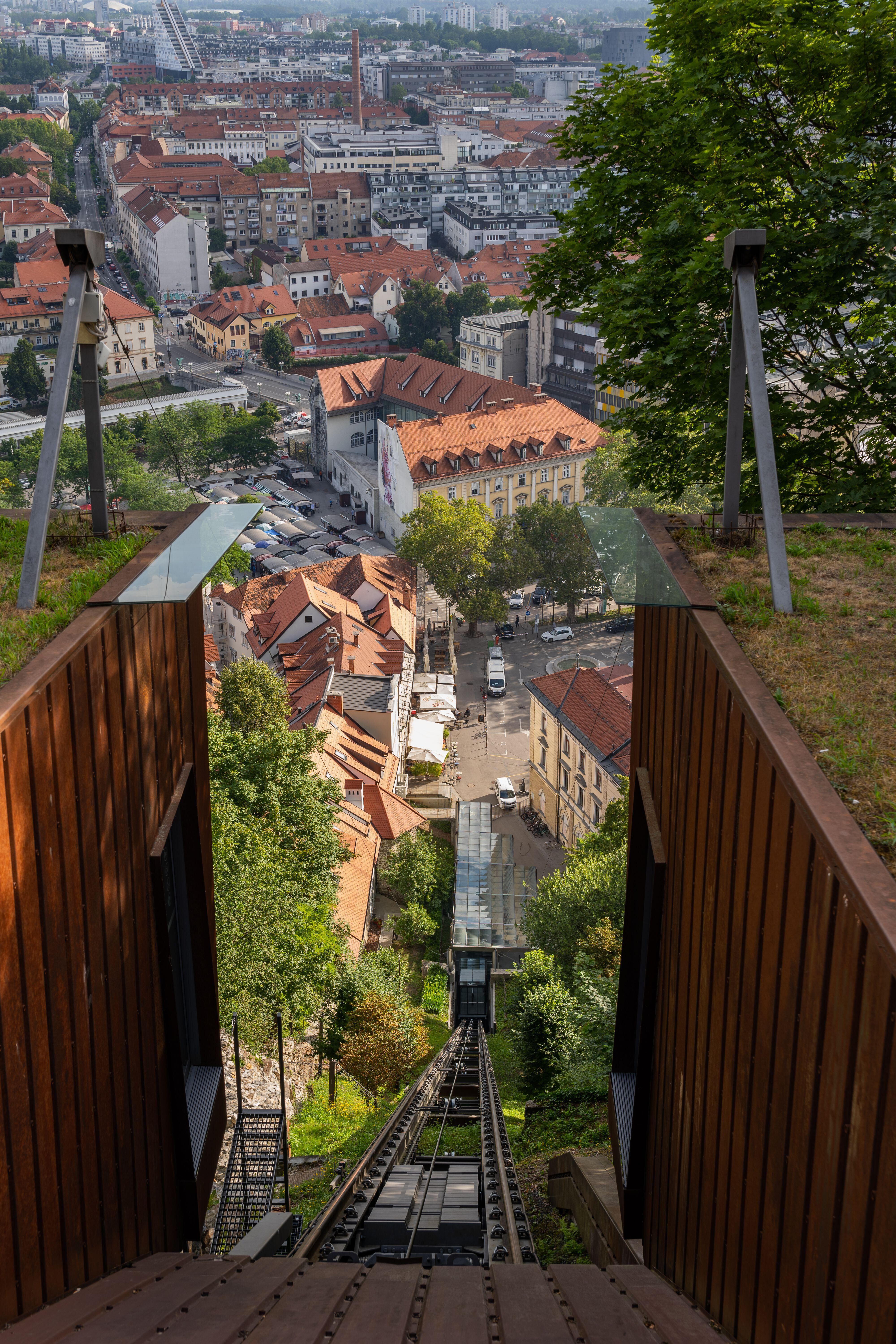 El funicular que lleva hasta el castillo de Liubliana (Eslovenia).