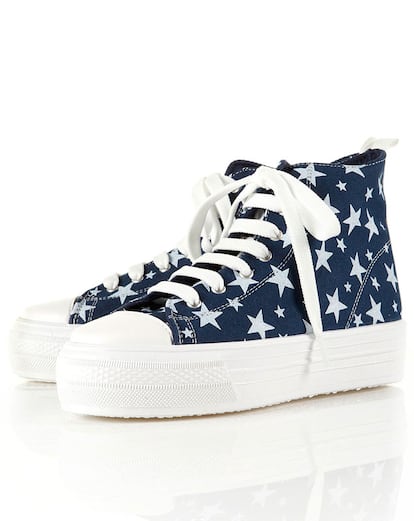 Con estampado de estrellas y suela de creeper, de Topshop (39 euros aprox.).