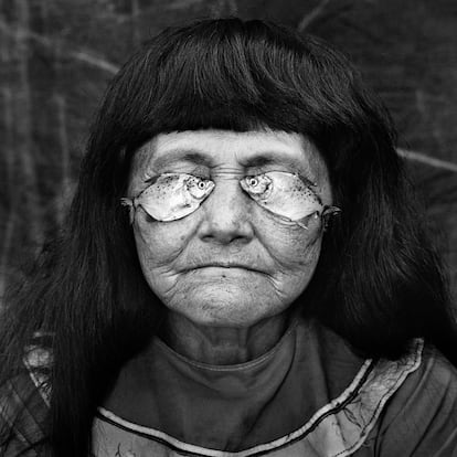 Rostro con peces, Shipibo Conibo, Iquitos, 2005.