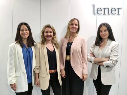 De izquierda a derecha: Ana Ortega, Marta Morales, María José Torres, Ana Flores.