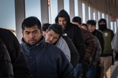 Migrantes son deportados desde El Paso, Texas a Ciudad Jurez, Chihuahua, el 21 de enero de 2025.