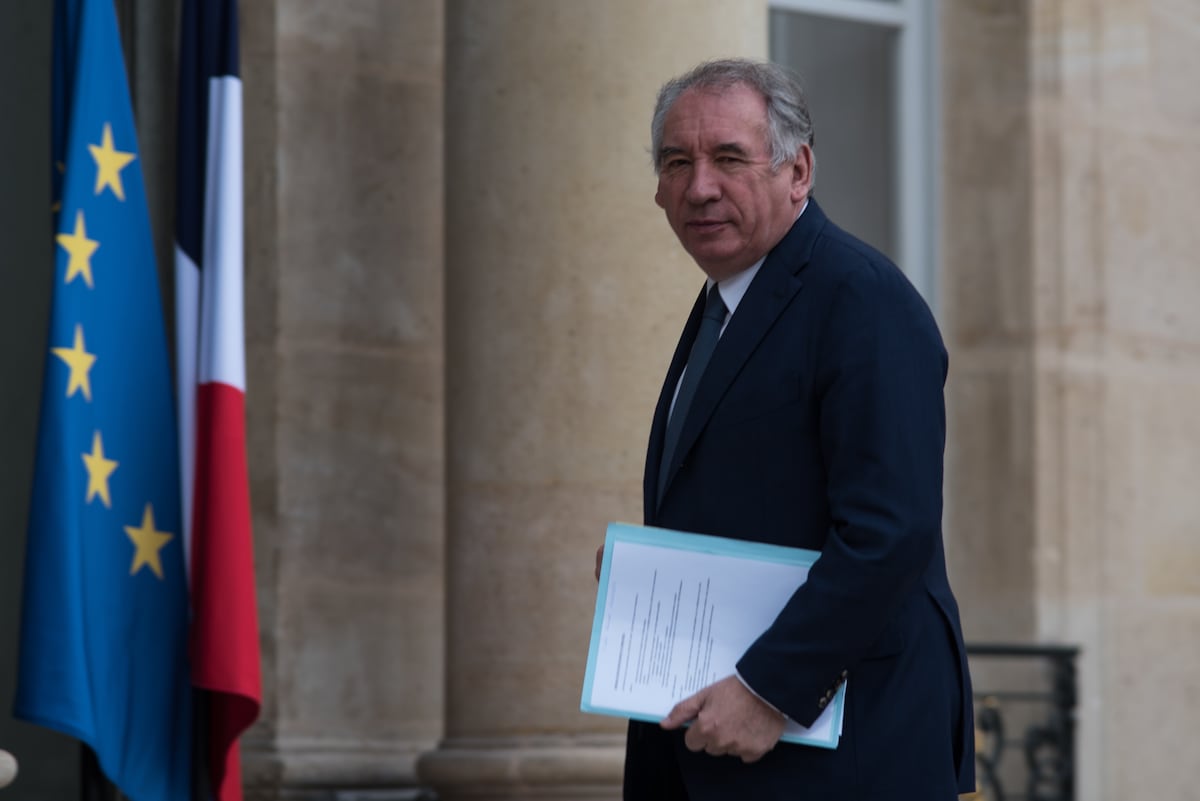 Macron nombra primer ministro François Bayrou para poner fin a la crisis política francesa | Internacional