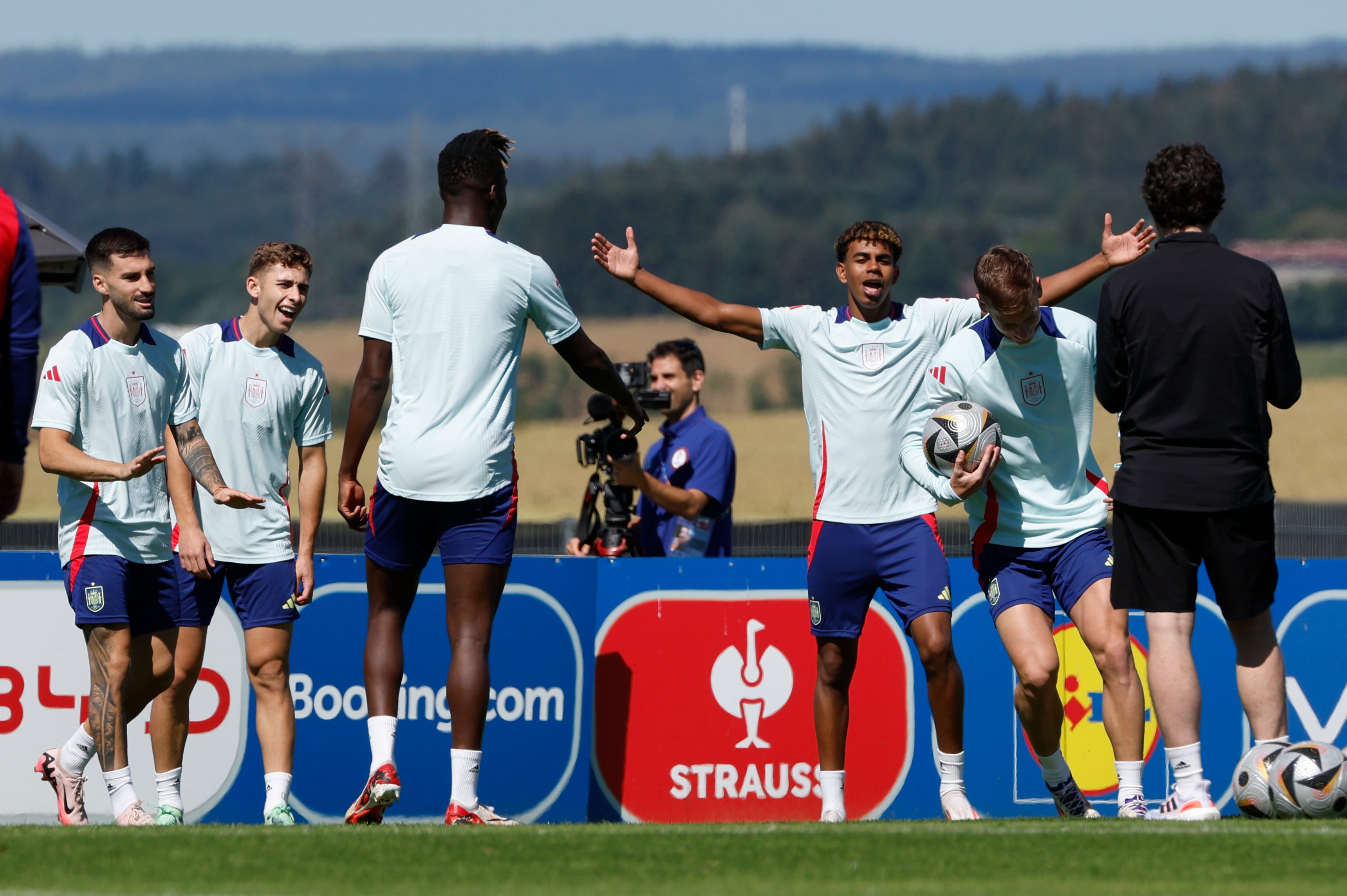 España – Francia, la Eurocopa en directo | Última hora de las alineaciones confirmadas: Navas, Nacho y Olmo son las novedades de La Roja