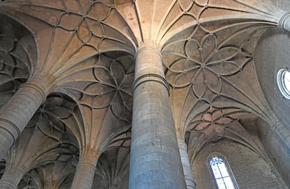 El interior de la colegiata de Santa María del Mercado, en la localidad soriana de Berlanga de Duero.