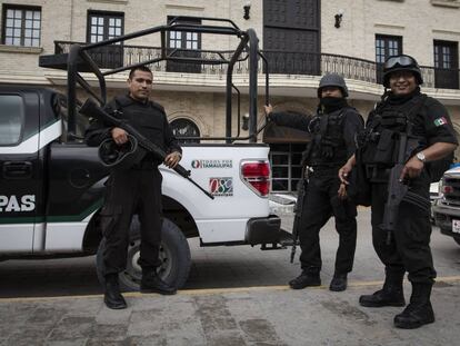 Tres polic&iacute;as estatales de Tamaulipas, en una fotograf&iacute;a tomada el a&ntilde;o pasado.